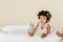 Load image into Gallery viewer, Grand Dock - Pristine White
