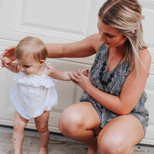 Load image into Gallery viewer, Teething Necklace for Mom, Antoinette in Midnight