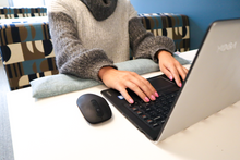 Load image into Gallery viewer, Weighted Rest Wrap - 2 lb