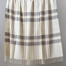 Load image into Gallery viewer, Alpaca Wool Throw Blanket