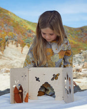 Load image into Gallery viewer, Bee Play House