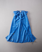 Load image into Gallery viewer, Silk Cape